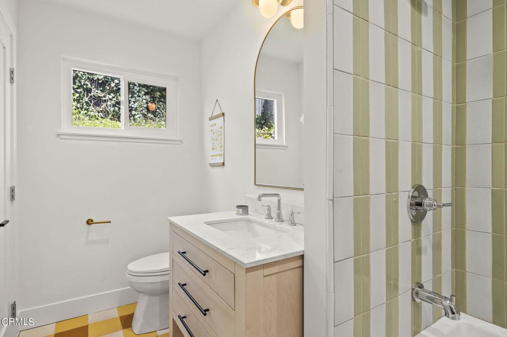 388 Maryville Avenue