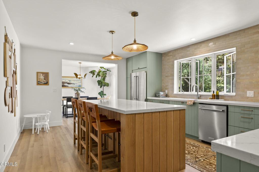 388 Maryville Avenue