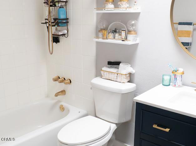 3035 C W Hemlock Street C