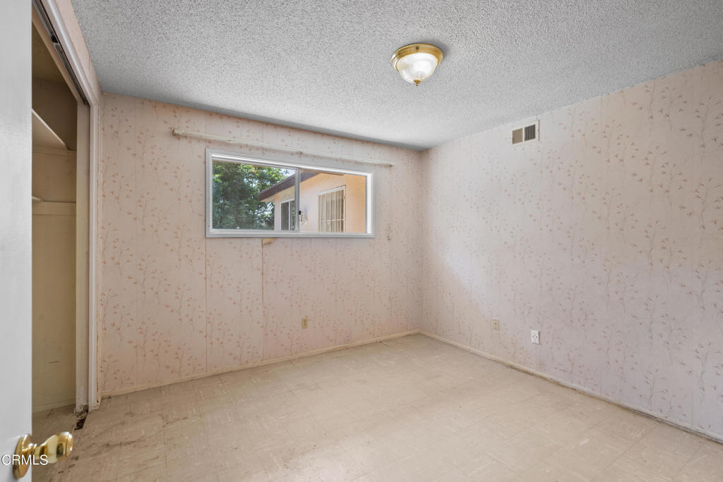 2758 Mcculloch Street