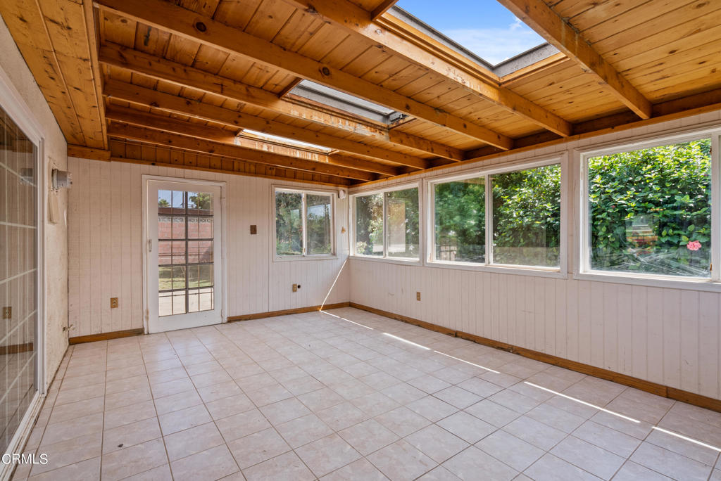 2758 Mcculloch Street