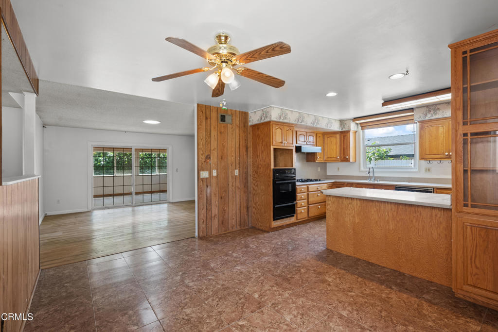 2758 Mcculloch Street