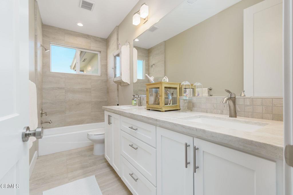 7272 La Cumbre Circle