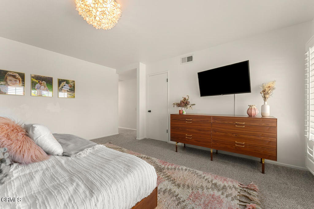 690 Valley Vista Drive