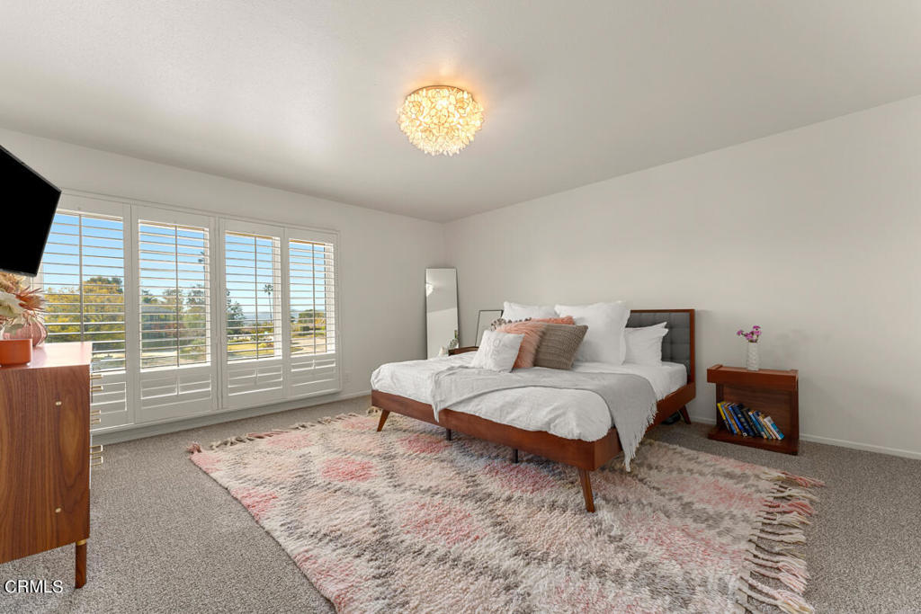 690 Valley Vista Drive