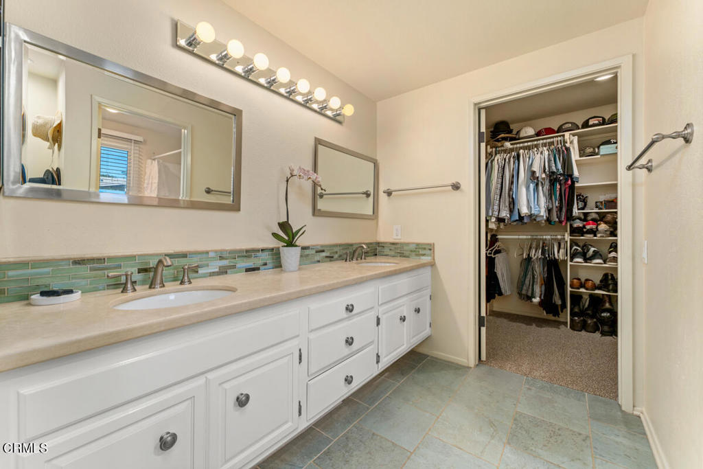 690 Valley Vista Drive