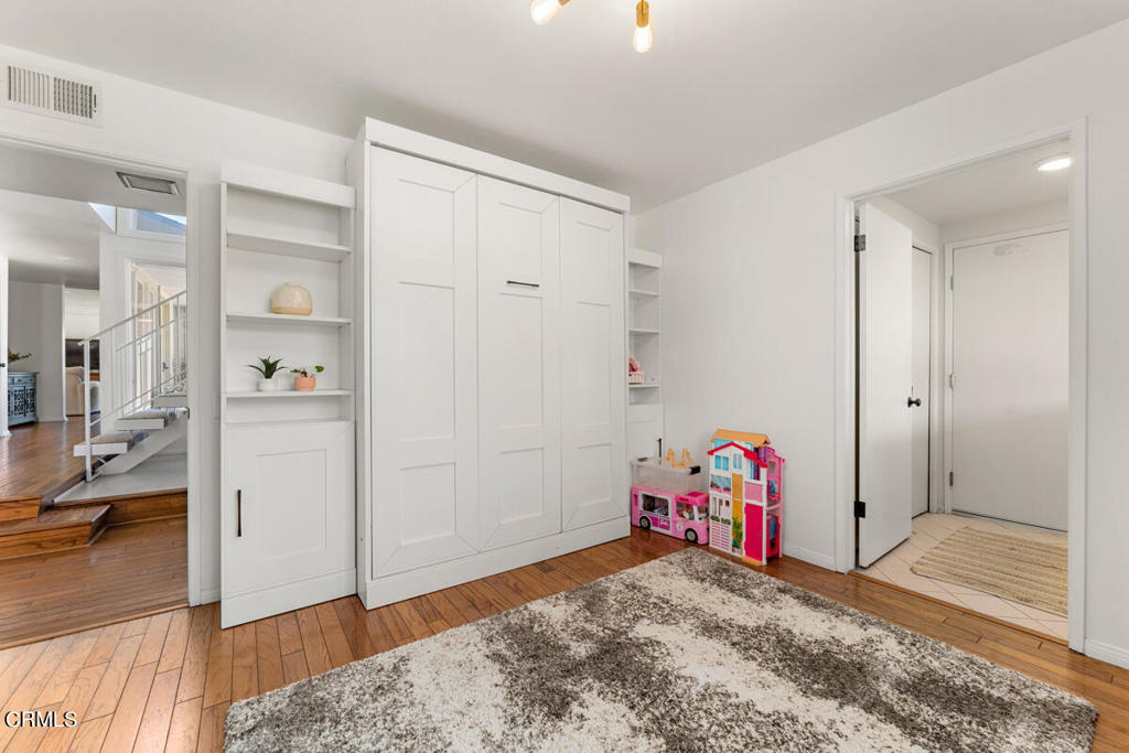 690 Valley Vista Drive