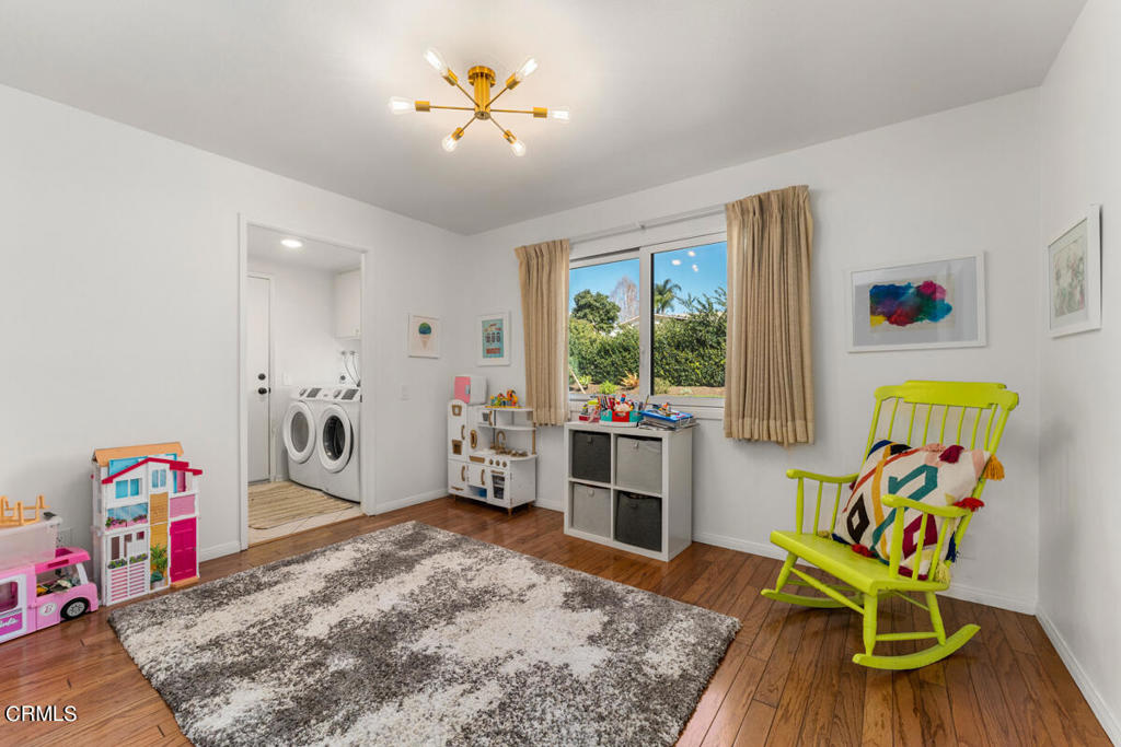 690 Valley Vista Drive