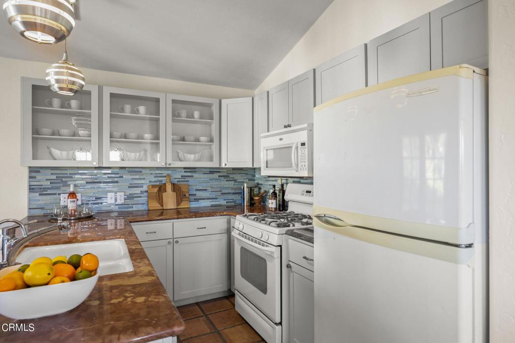 1225 E Cota Street B