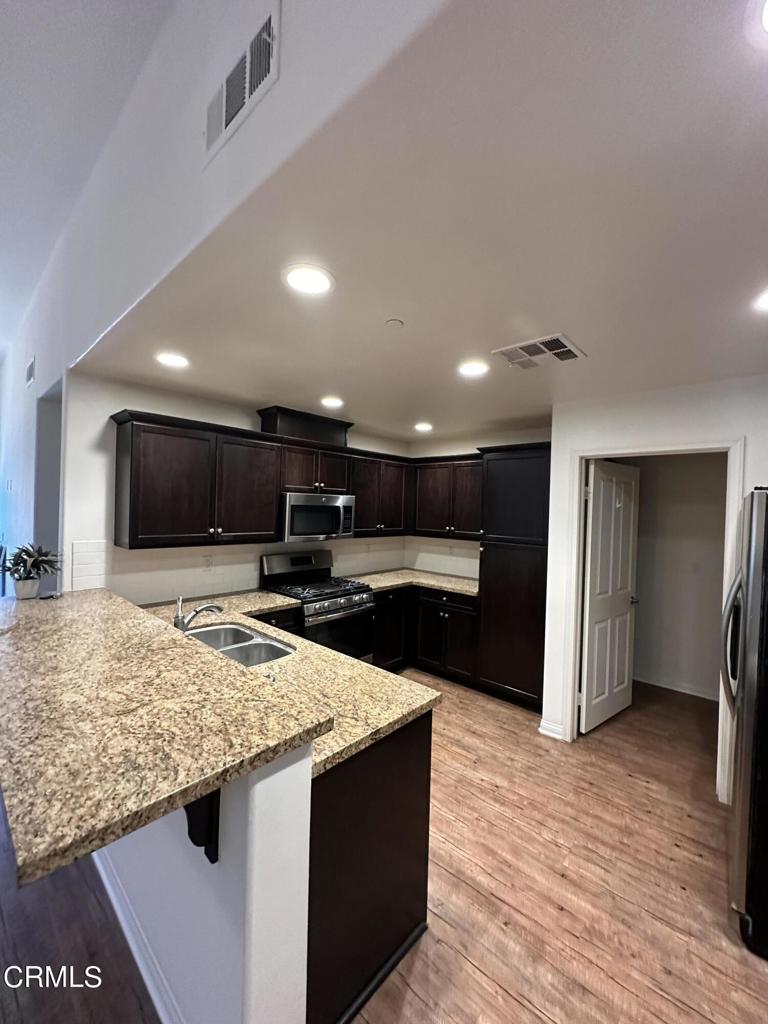 1016 Los Angeles Avenue 104