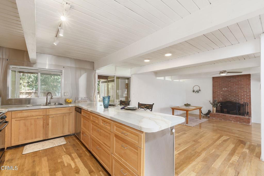 4210 Grand Avenue Avenue