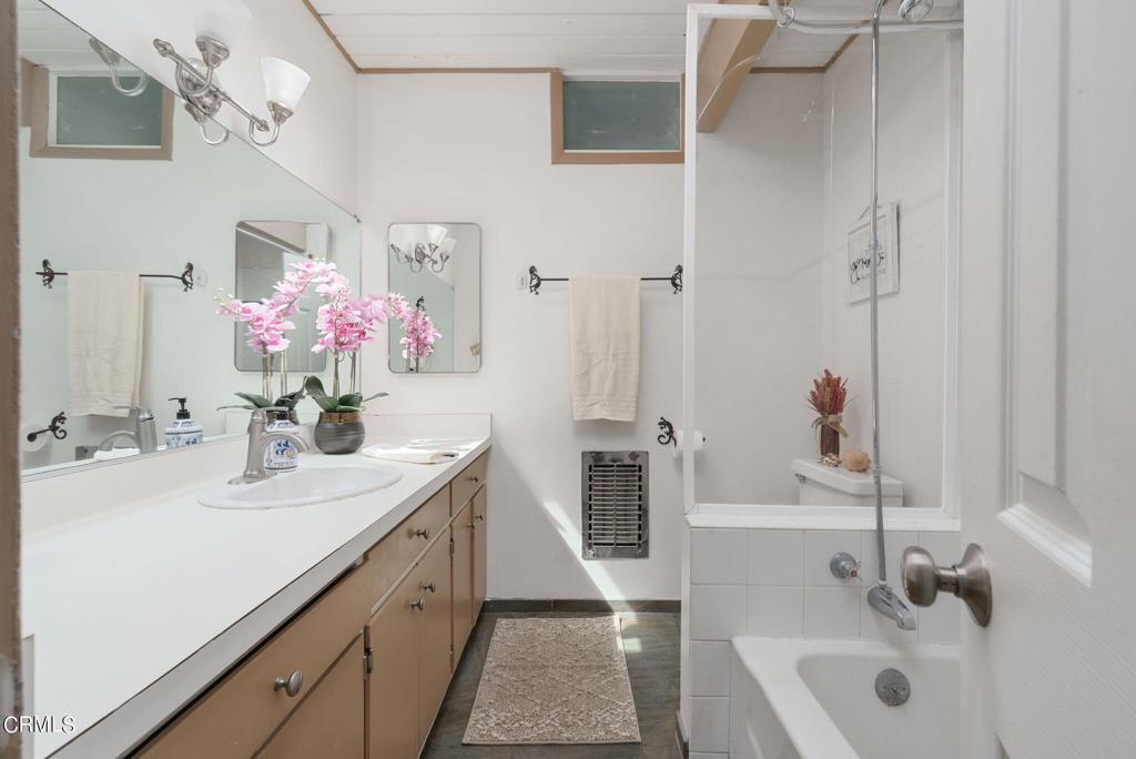 4210 Grand Avenue Avenue