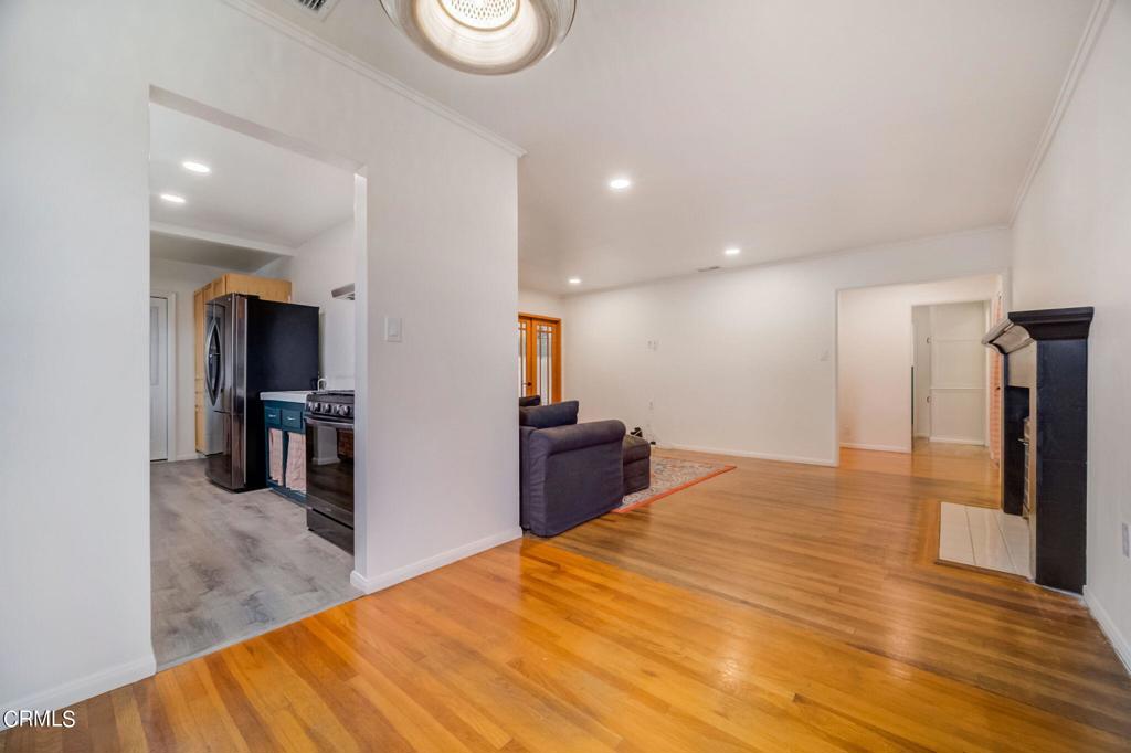 1204 W Beverly Drive