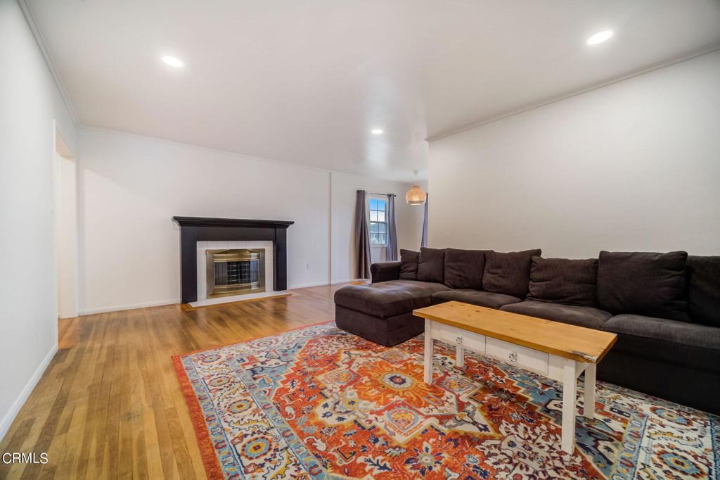 1204 W Beverly Drive