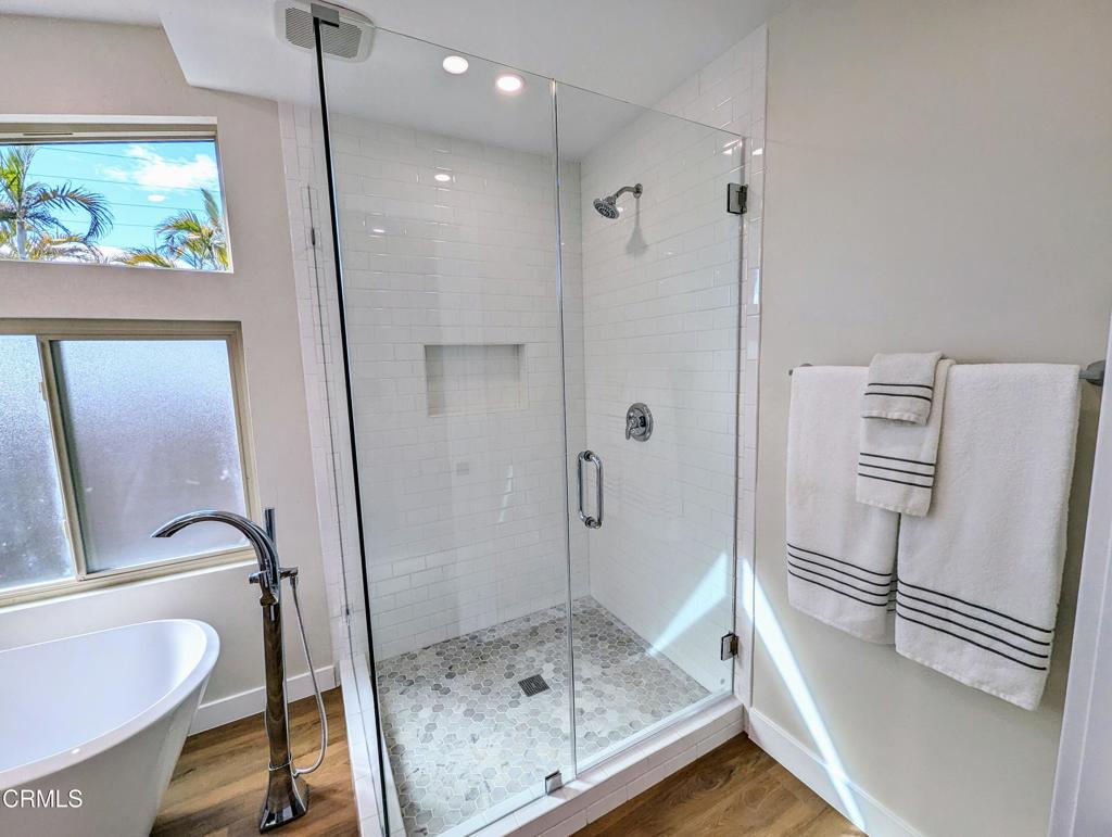 1220 Johnson Drive 12