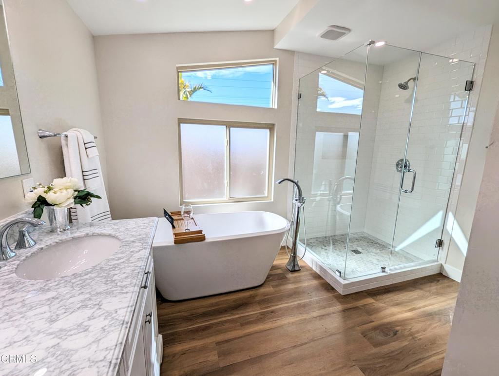 1220 Johnson Drive 12