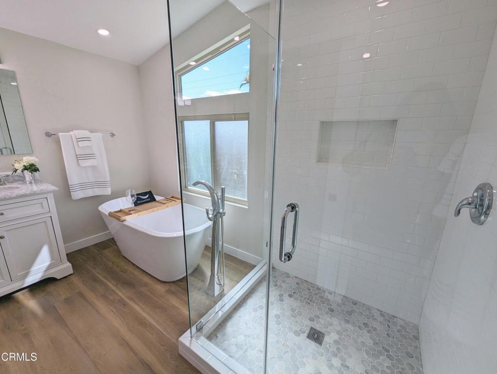 1220 Johnson Drive 12