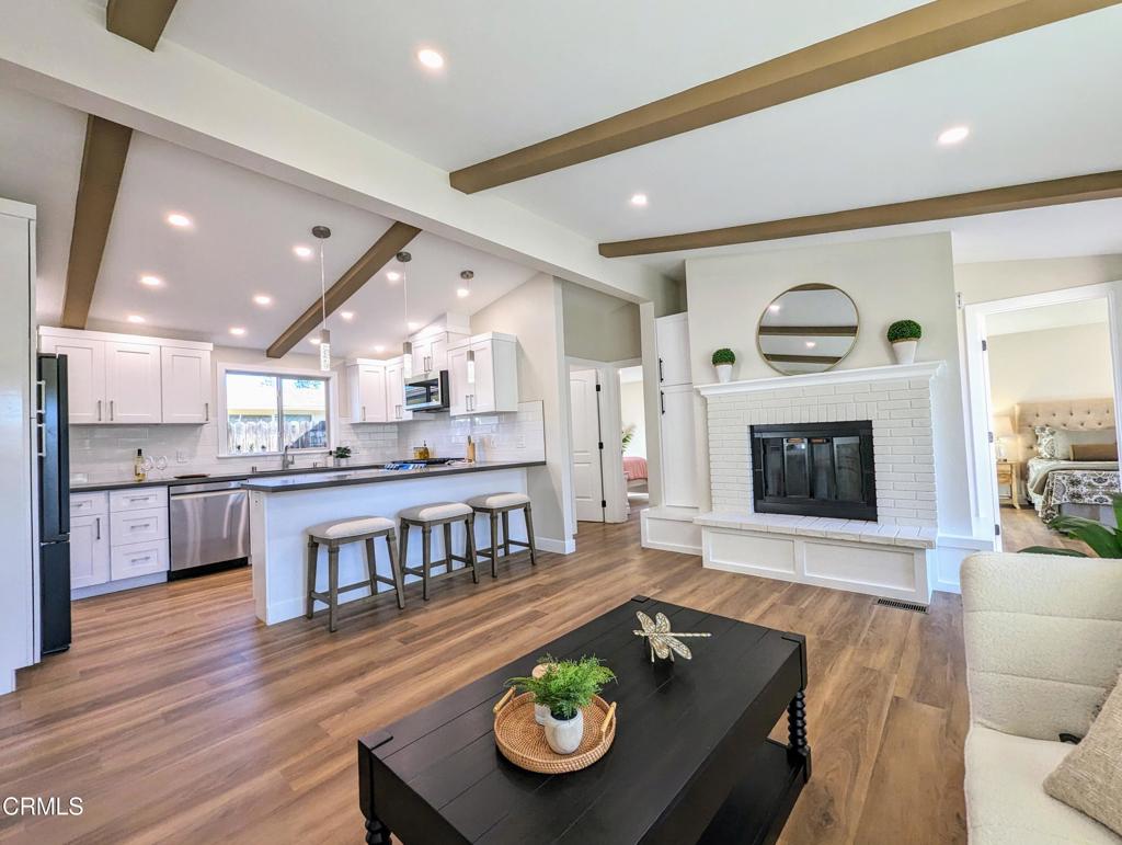 1220 Johnson Drive 12