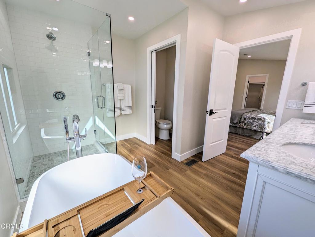 1220 Johnson Drive 12