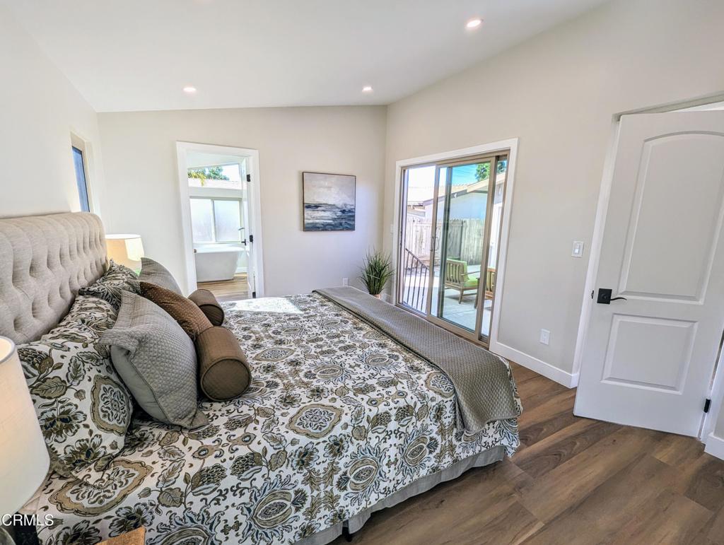 1220 Johnson Drive 12