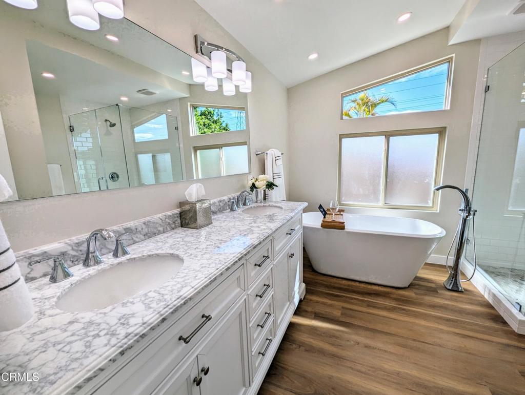 1220 Johnson Drive 12