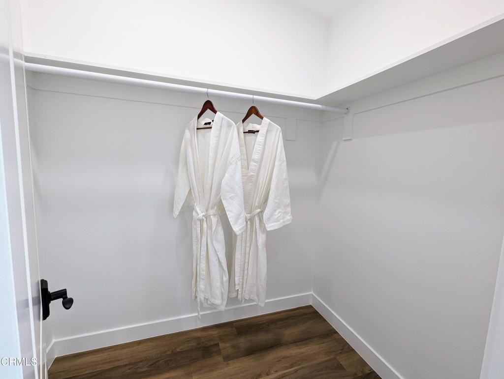 1220 Johnson Drive 12