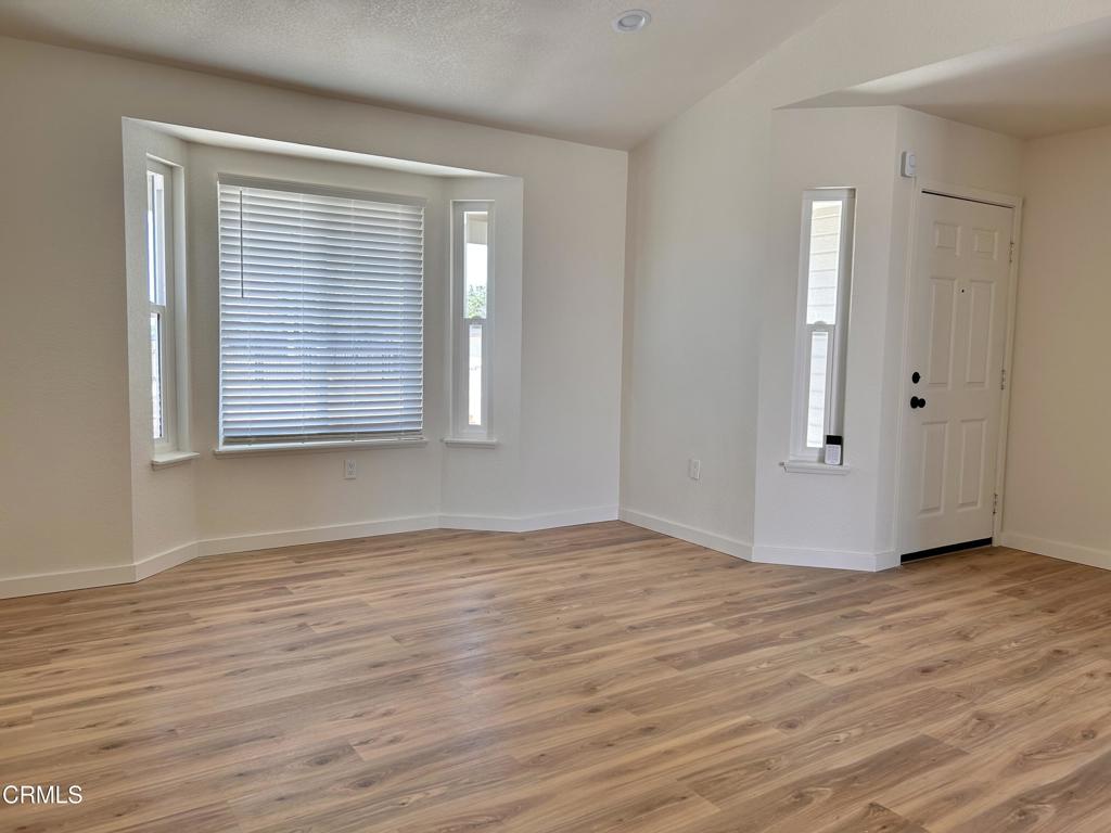 45900 Schamise Street