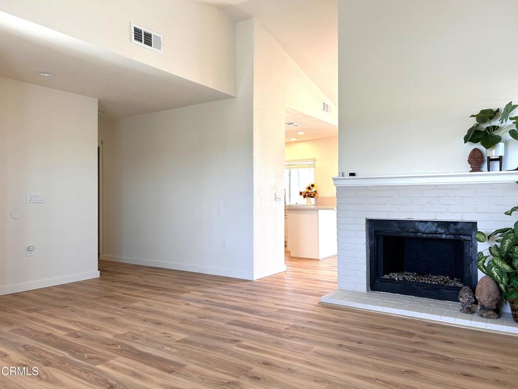 45900 Schamise Street