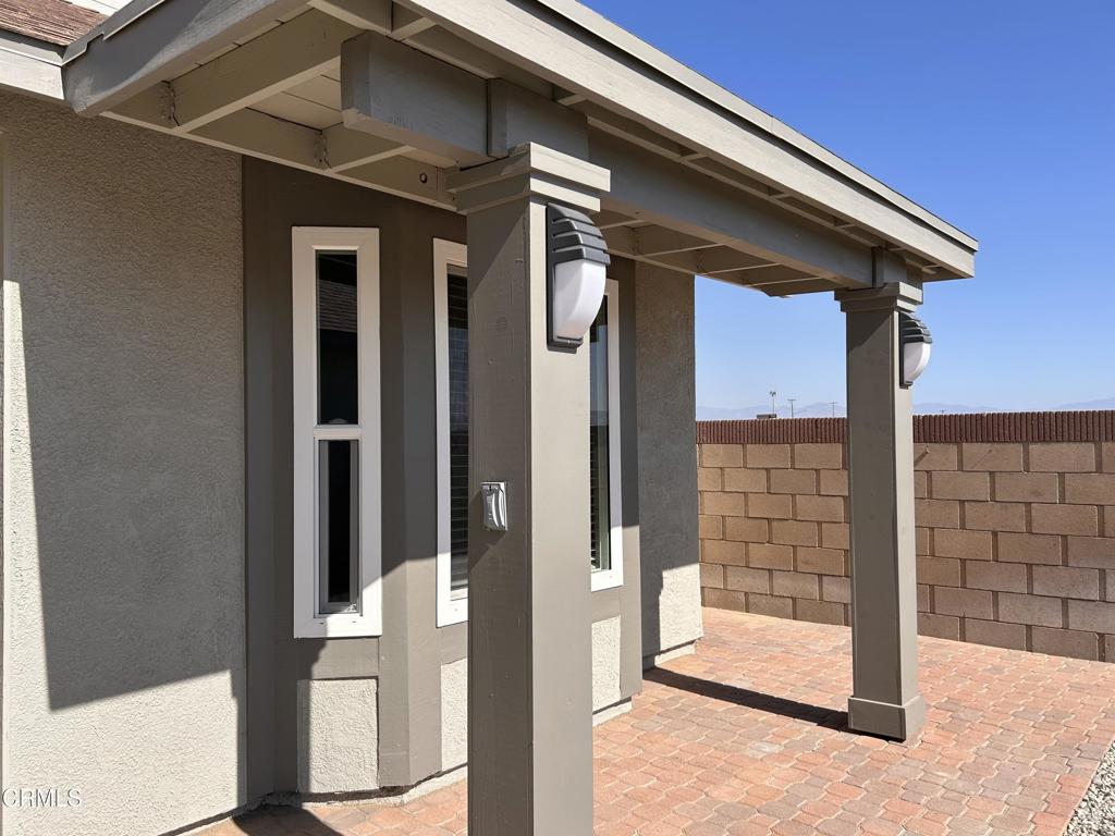 45900 Schamise Street