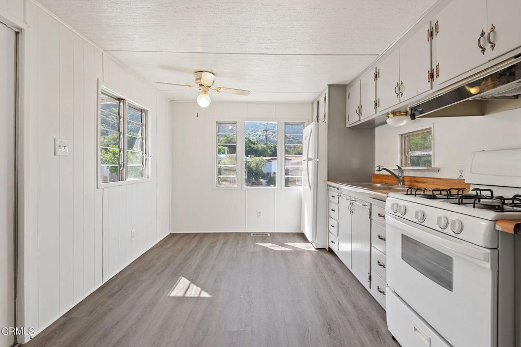 9097 N Ventura Avenue 24