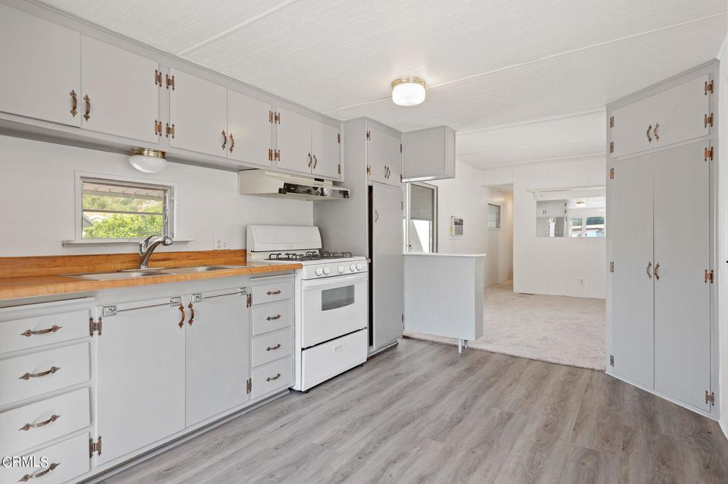 9097 N Ventura Avenue 24