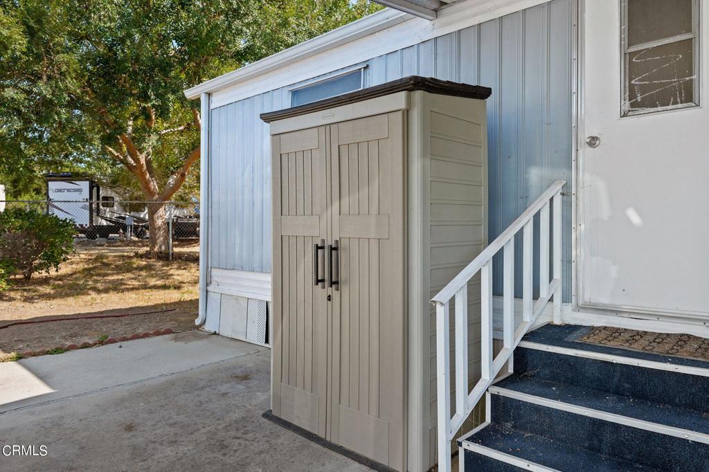 9097 N Ventura Avenue 24