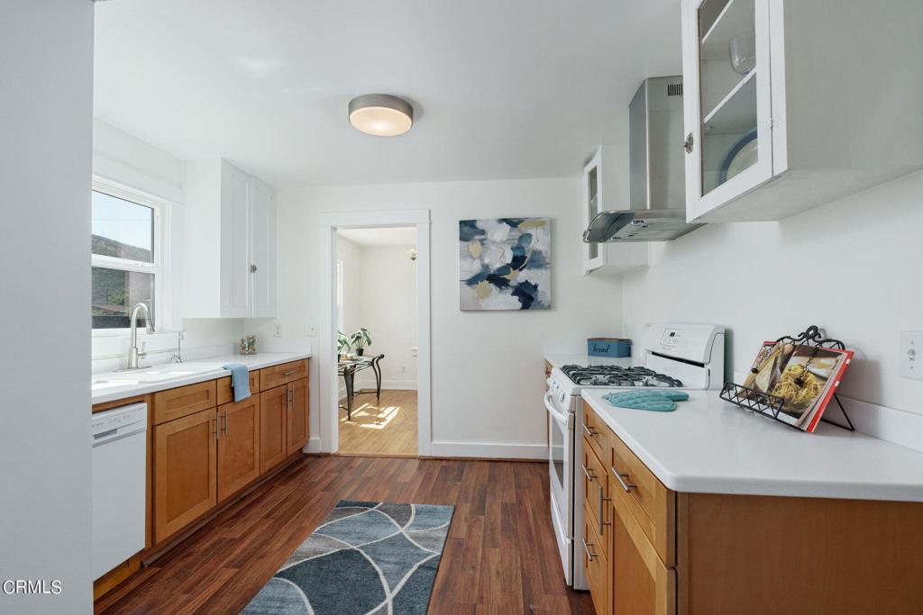 115 W Barnett Street