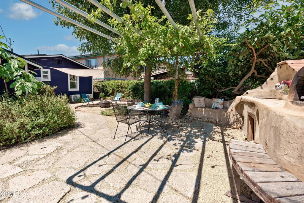 115 W Barnett Street