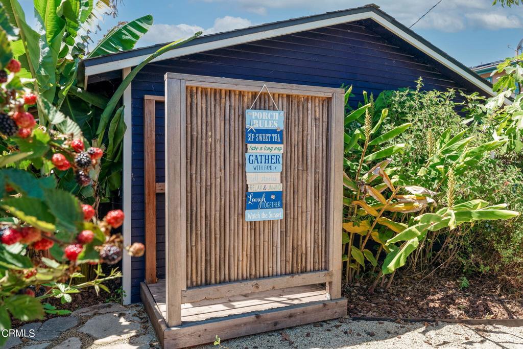 115 W Barnett Street