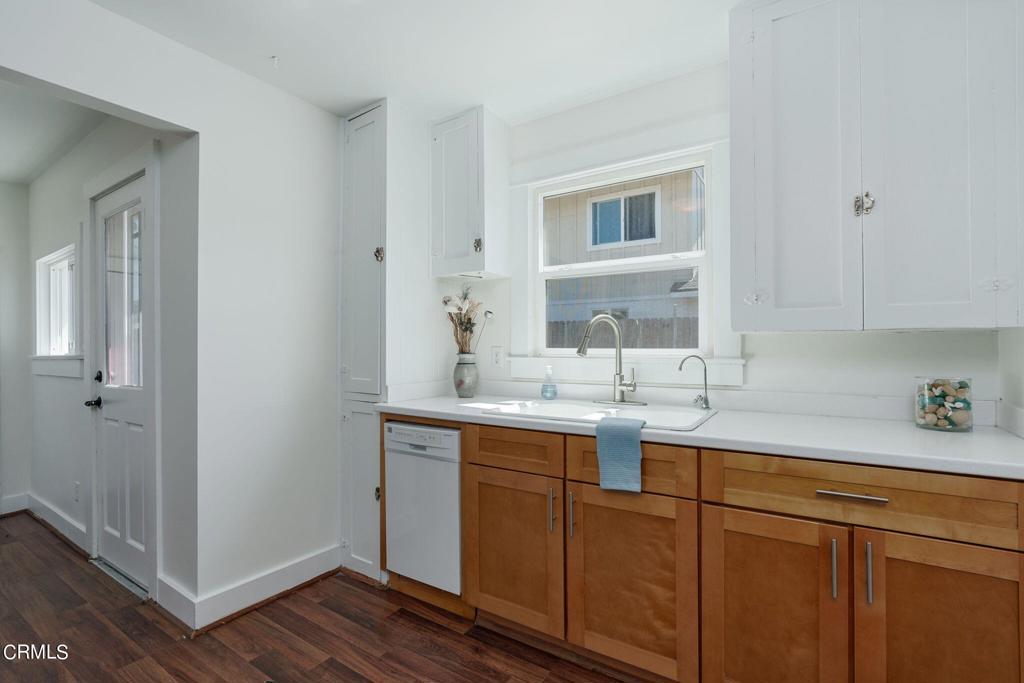 115 W Barnett Street