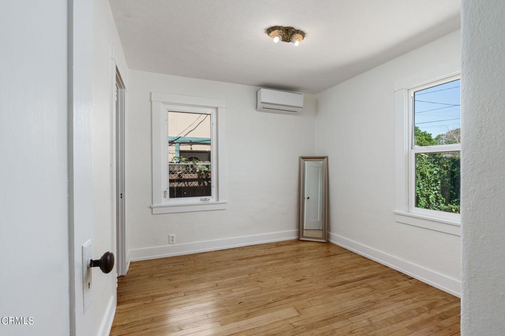 115 W Barnett Street