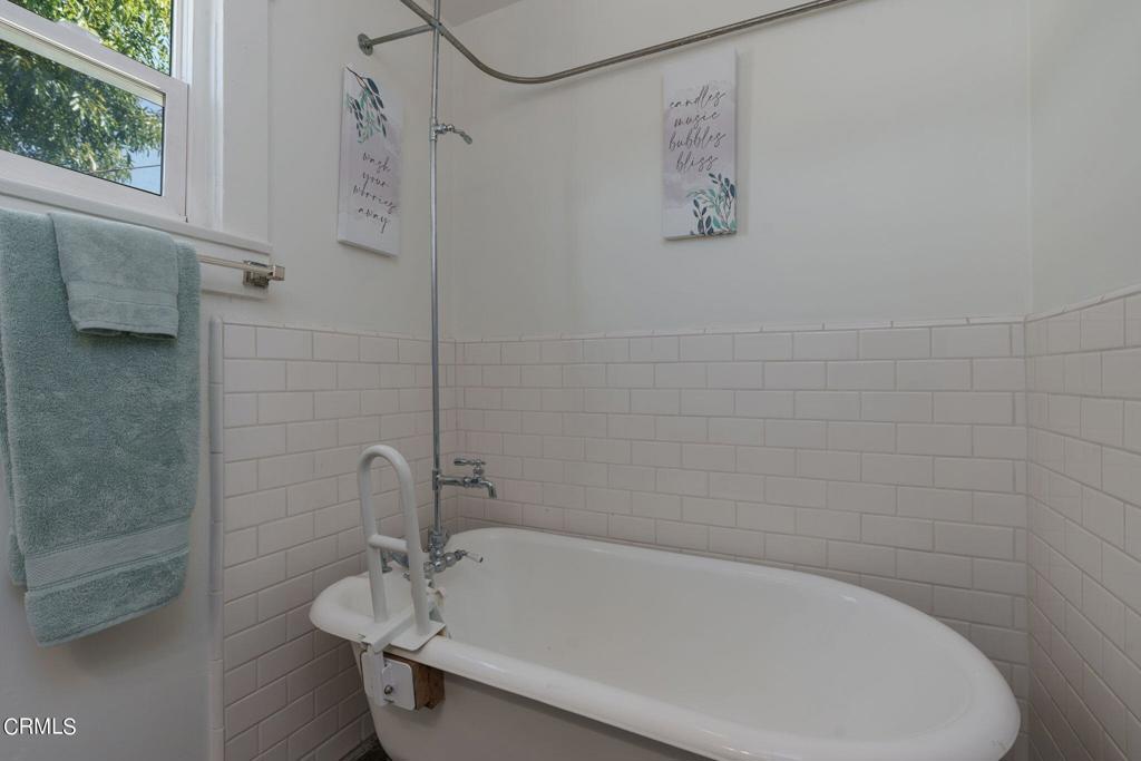 115 W Barnett Street