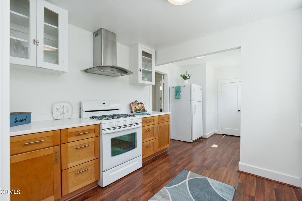 115 W Barnett Street