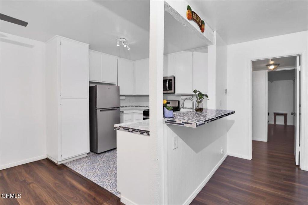 1300 Saratoga Avenue 2004