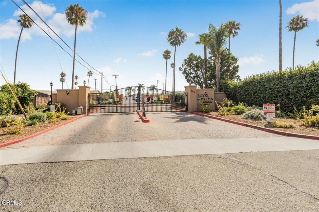 205 E Driffill Boulevard 28