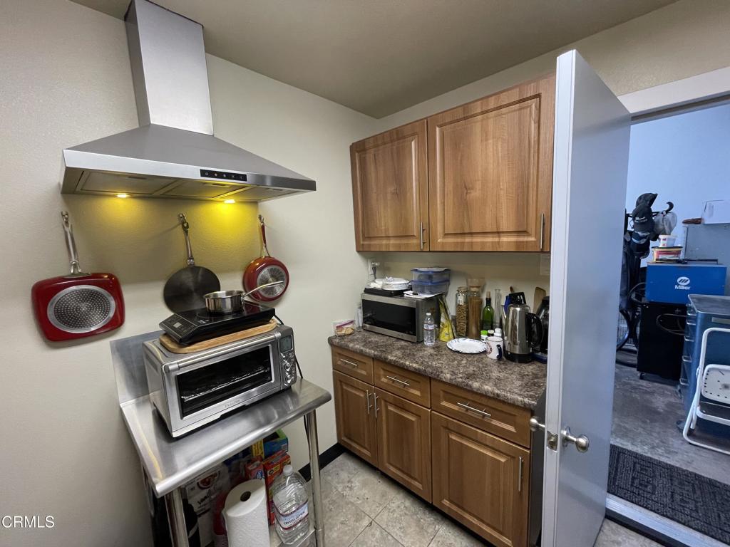 2790 Sherwin Avenue 10