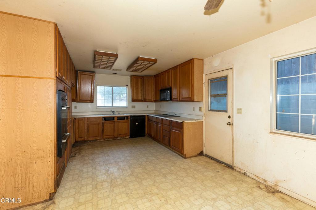 6015 Peppertree Lane