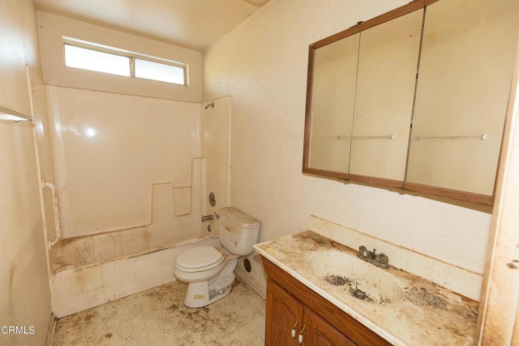 6015 Peppertree Lane