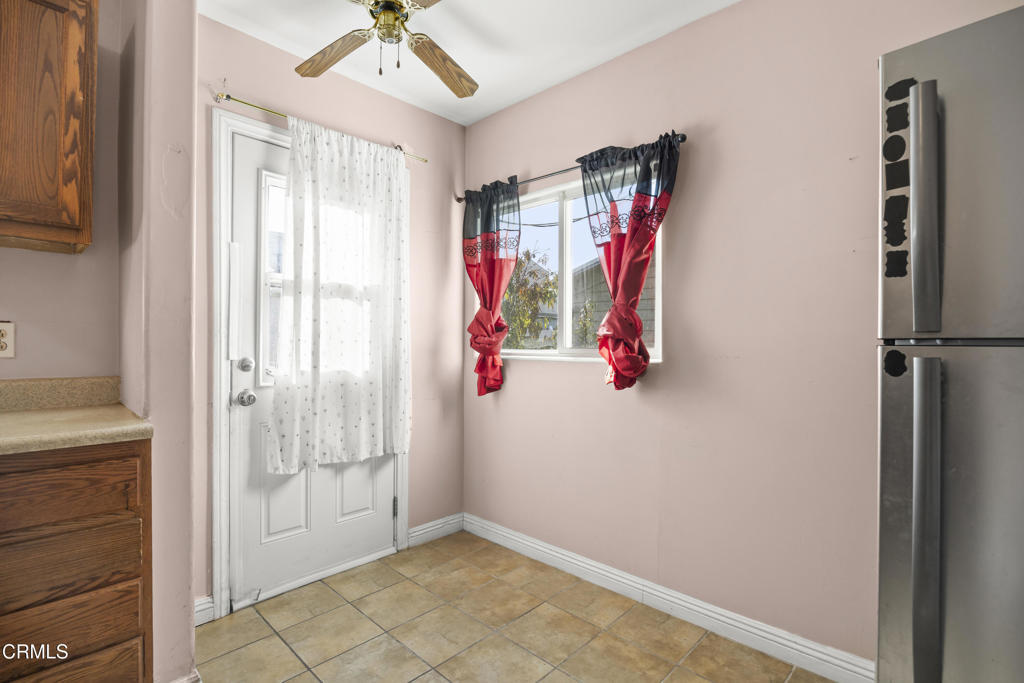 112 W Park Row Avenue