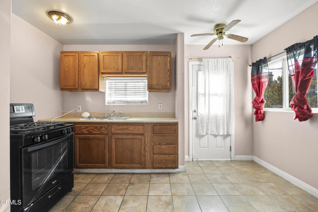 112 W Park Row Avenue