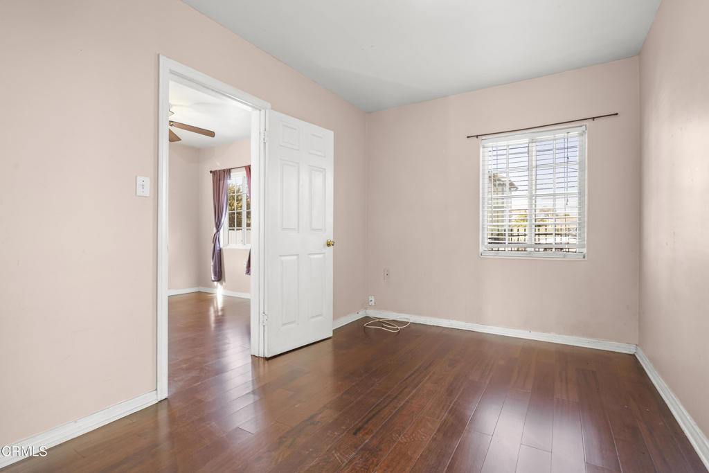 112 W Park Row Avenue