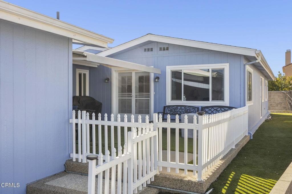 20 Poinsettia Gardens 20