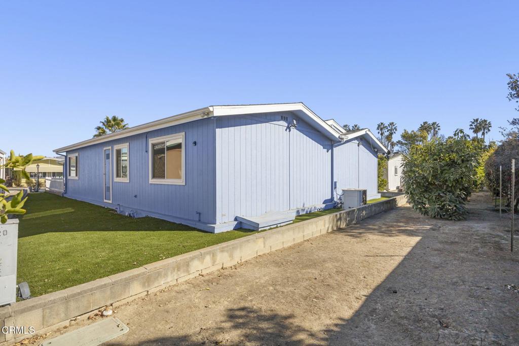 20 Poinsettia Gardens 20