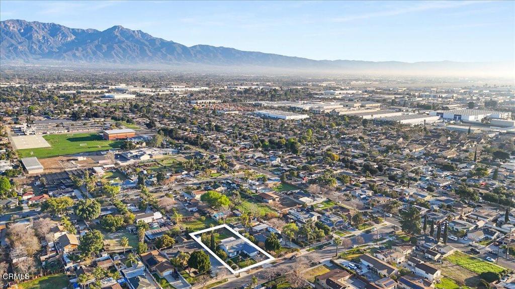 321 E Maple Street E